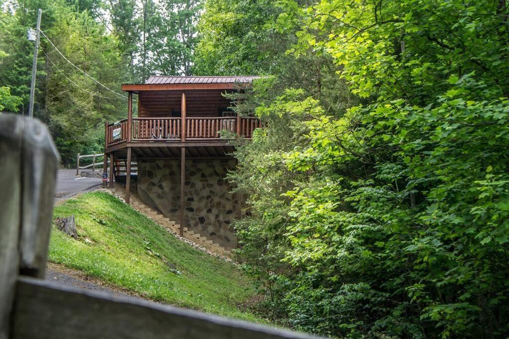 Holly Tree Hideaway - Semi Secluded Mtn Setting Villa Sevierville Exterior photo